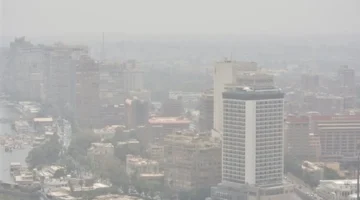 تحذير لمرتادي الطرق.. رياح مثيرة للأتربة تضرب محافظات بمصر وتخفض الرؤية الأفقية